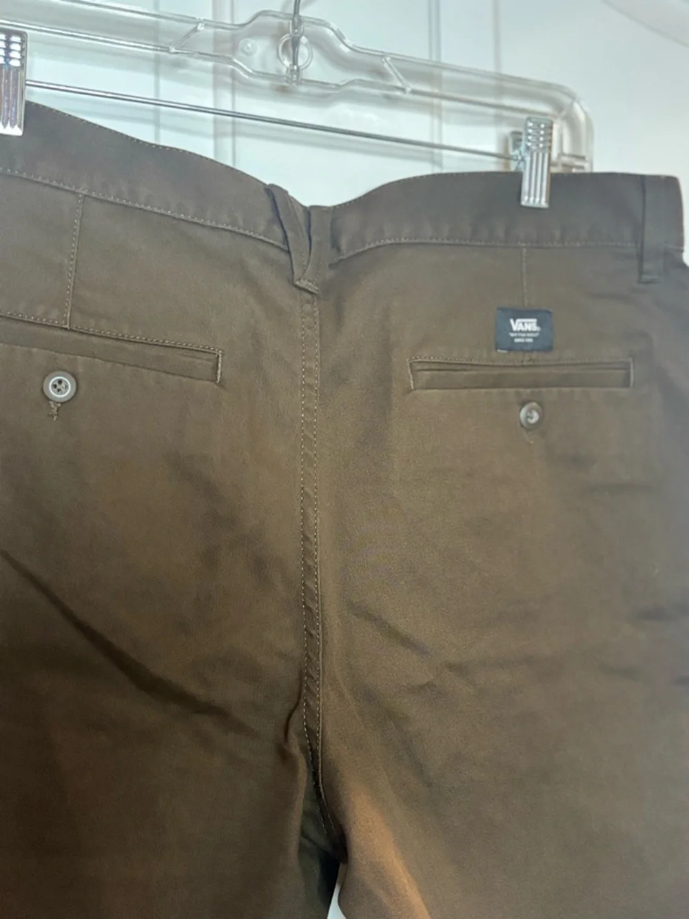 NWOT Vans Men's Authentic Chino Shorts Relaxed Fit in Dark Brown Size 32